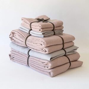 Elegant Pink and Gray Bedding Set